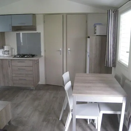 Mobil-home Cosy Avec Terrasse Pres De L'etang De Parroy, Ideal Pour Randonnees Et Activites Nautiques - Fr-1-584-305